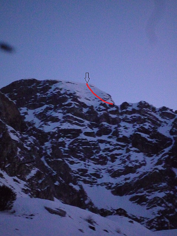 #1 le névé suspendu : voilà la face final du couloir au petit matin le névé suspendu : voilà la face final du couloir au petit matin