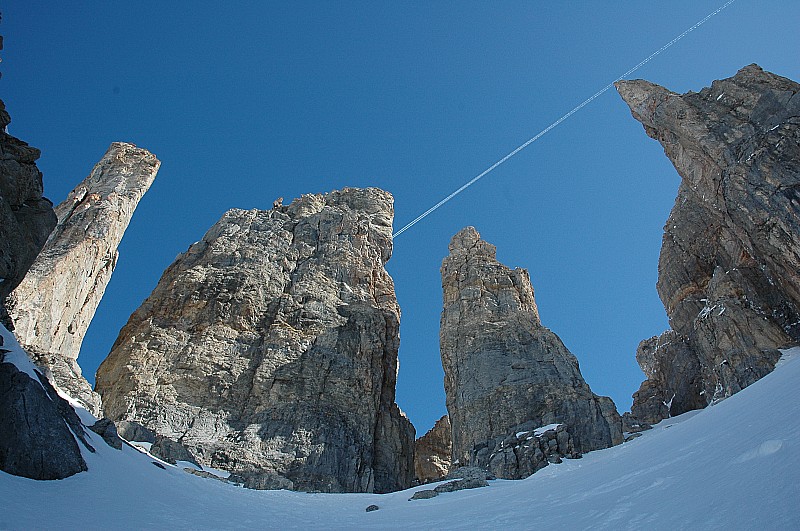 #7 Nous y sommes... : Grandiose ! Nous prendrons la brèche du topo Skitour, au centre ici. Nous y sommes... : Grandiose ! Nous prendrons la brèche du topo Skitour, au centre ici.