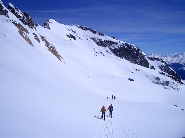 Traversée Comberousse-Charmet : La suite de l'itinéraire, depuis le col de comberousse vers le Charmet d'Aiguille.