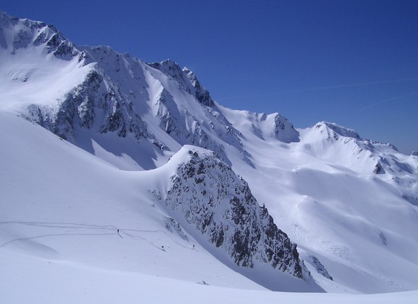 #5 Face O du Col de gleyzin : Grands espaces pour un excellent ski en face o du Col de Gleyzin Face O du Col de gleyzin : Grands espaces pour un excellent ski en face o du Col de Gleyzin