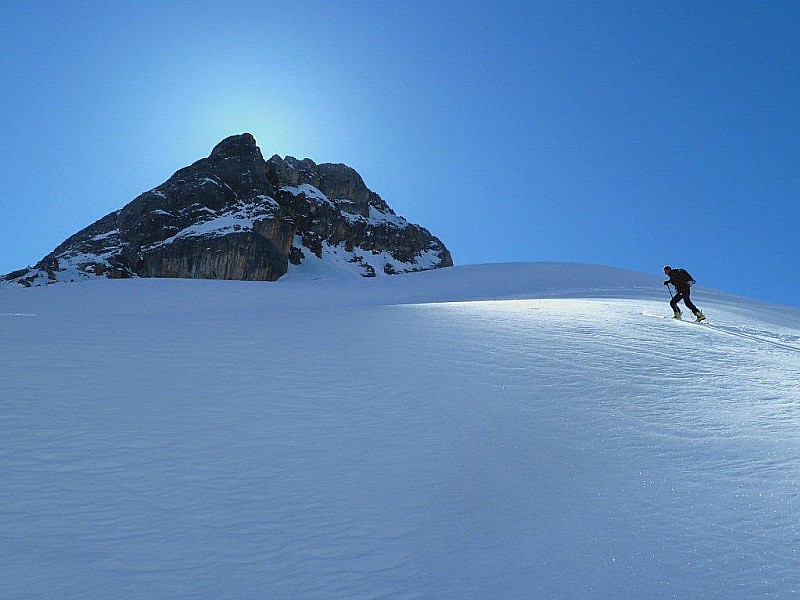 #1 pointe de la fourche : une lumière sur la neige pointe de la fourche : une lumière sur la neige