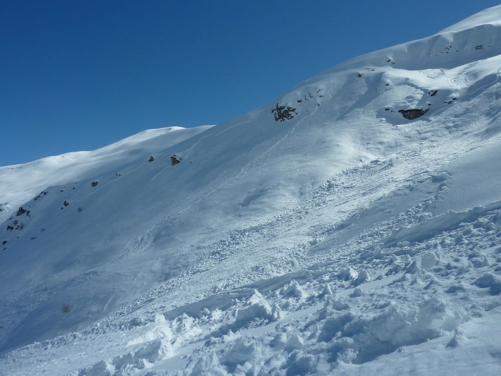 #10 Plaques : tout est parti en versant NE Plaques : tout est parti en versant NE