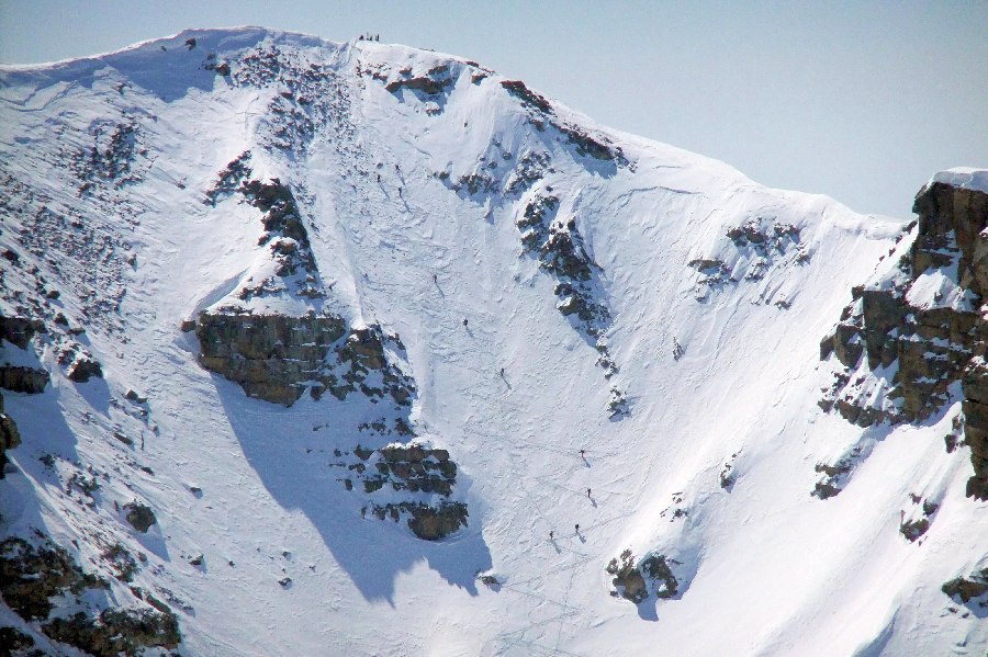 #1 Couloir Nord Cote de l Couloir Nord Cote de l'Ane : C'est l'affluence dans ce couloir