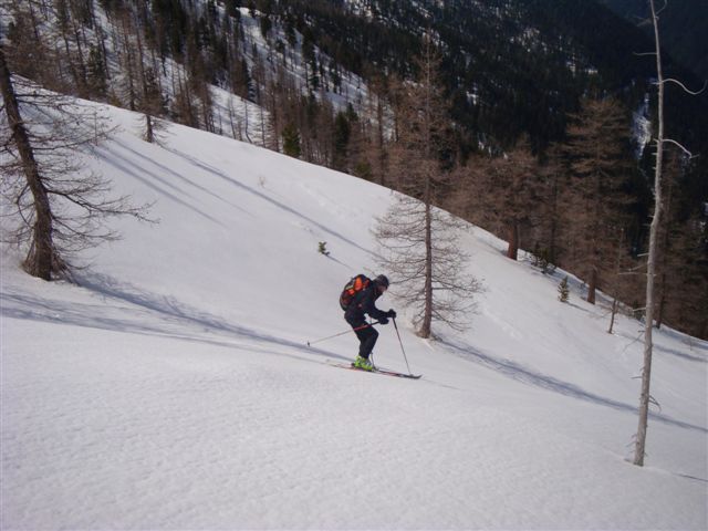 #5 Neige de printemps : bonne neige de printemps dure en haut de la combe Neige de printemps : bonne neige de printemps dure en haut de la combe