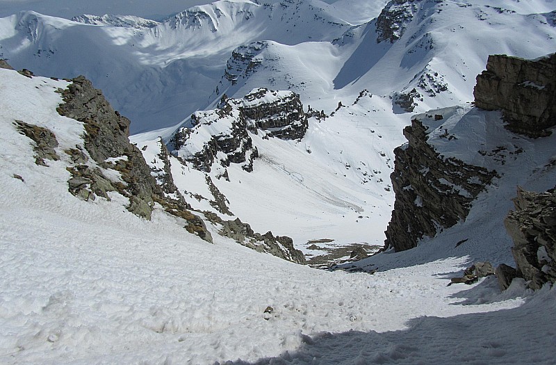 #14 Couloir S : 2ème partie vu sur la Roche Trouée Couloir S : 2ème partie vu sur la Roche Trouée