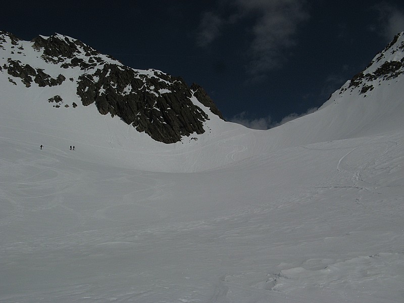 #6 Enfin le col du Tepey! : Col du Tepey à droite 2715m et le col d Enfin le col du Tepey! : Col du Tepey à droite 2715m et le col d'Arguille non visible sur la gauche