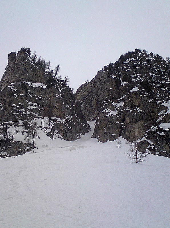 #2 Couloir/Cône de déjection : Plusieurs purges visibles sur le bas Couloir/Cône de déjection : Plusieurs purges visibles sur le bas