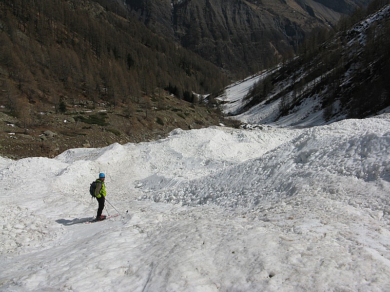 #12 le val Estrèche : Pas de skis dans le goulet de Gourette, juste quelques virages en dessous puis... le val Estrèche : Pas de skis dans le goulet de Gourette, juste quelques virages en dessous puis...