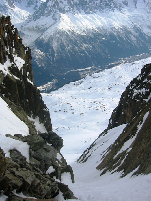 #3 couloir le haut : le haut du couloir/brêche, qui traverse.... couloir le haut : le haut du couloir/brêche, qui traverse....