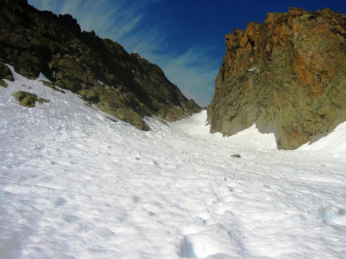 #2 couloir le bas : le bas du couloir couloir le bas : le bas du couloir