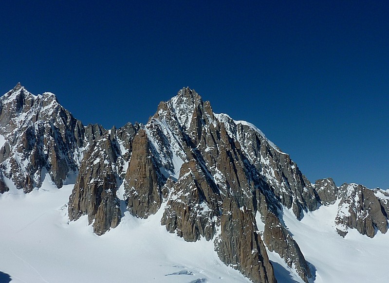 #4 Couloirs du col du Diable : A droite du Gd Capucin; hum! Couloirs du col du Diable : A droite du Gd Capucin; hum!