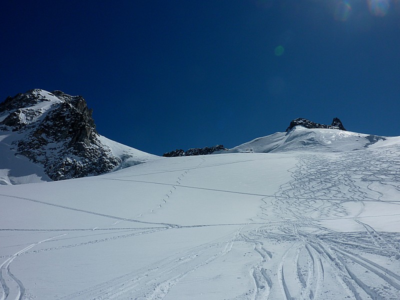 #6 Descente : Bonne zone de poudreuse sous l Descente : Bonne zone de poudreuse sous l'Aig. de Toule