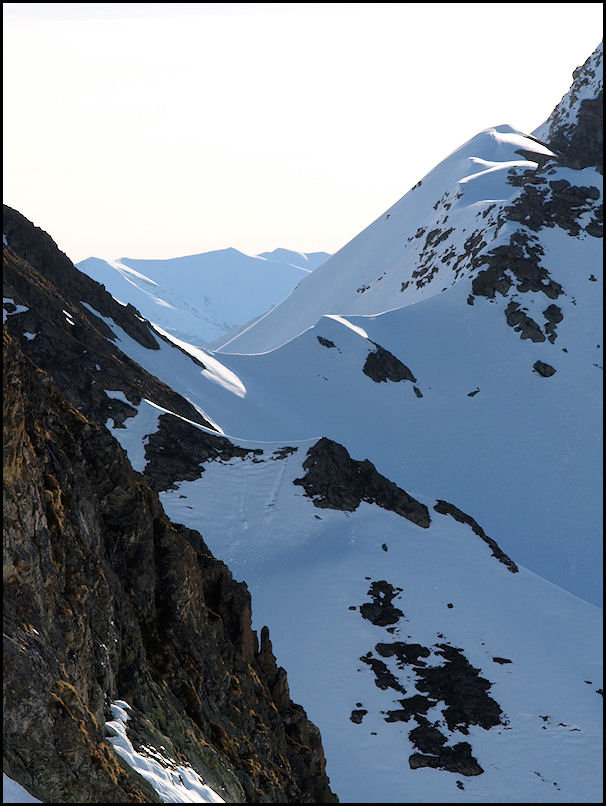 #6 vue sur le col de la lavoire : à l vue sur le col de la lavoire : à l'ombre. A moi la moquette!