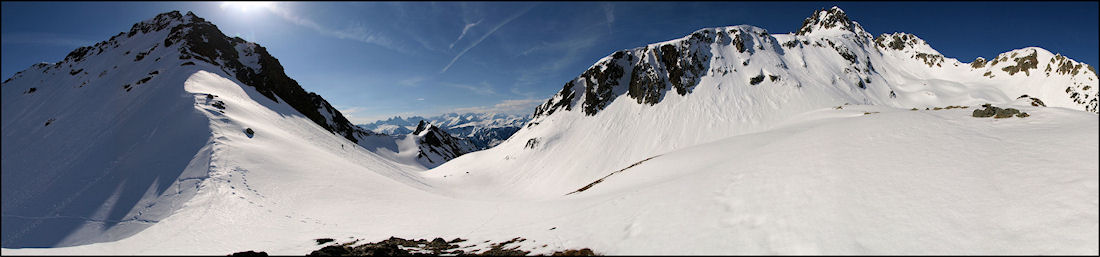 #8 depuis le col du Villonet : y depuis le col du Villonet : y' a pu ka. Et comme il est dèjà 10h30 il ne faut s'attarder davantage.