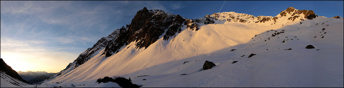 #3 pas loin de Vieille route : le lever de soleil est un peu fade. pas loin de Vieille route : le lever de soleil est un peu fade.