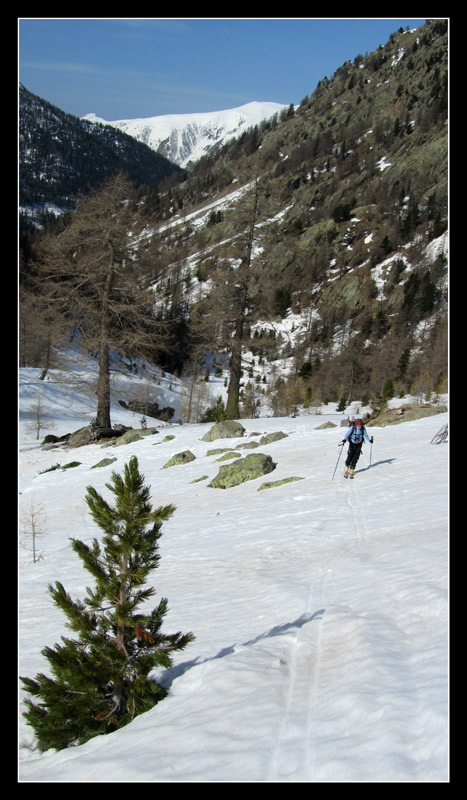 #1 Montée : En bas, y Montée : En bas, y'en a plus pour longtemps