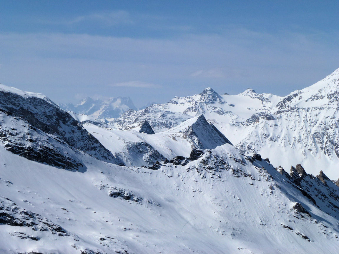 #3 Par delà le col de Chavière : Dans la brume, la Meije (dédicace à HD...) Par delà le col de Chavière : Dans la brume, la Meije (dédicace à HD...)