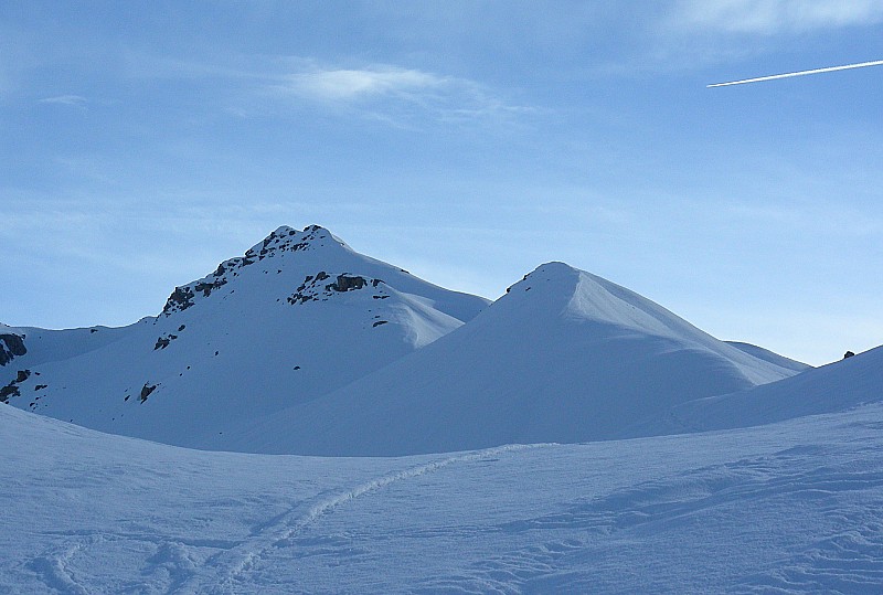 #7 Sommet : Sommet en vue (cairn point 2363). Encore une longue traversée! Sommet : Sommet en vue (cairn point 2363). Encore une longue traversée!