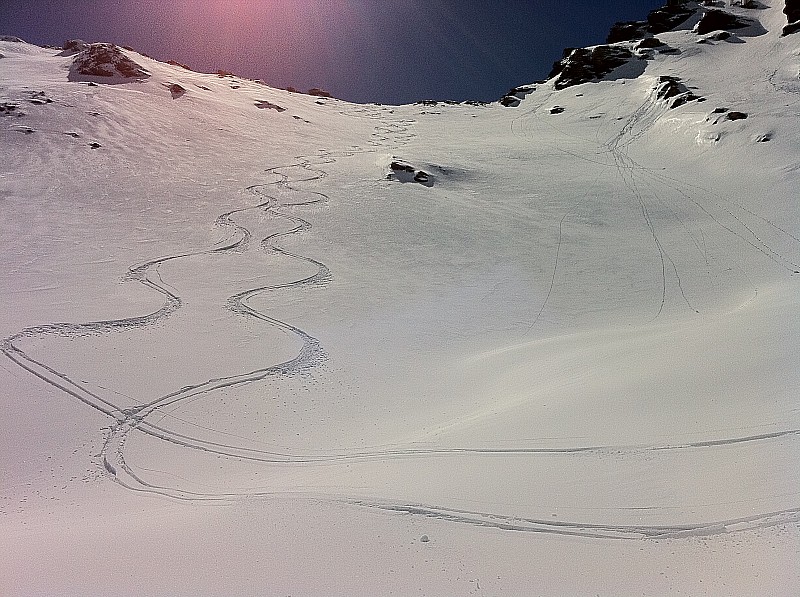 #2 Pic de Caramantran : couloir de descente en poudreuse Pic de Caramantran : couloir de descente en poudreuse