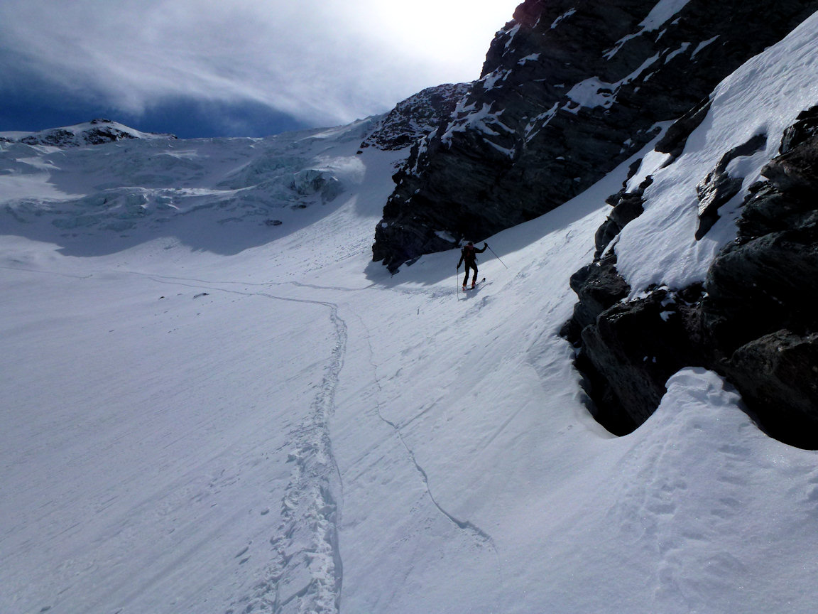 #12 Enfin à l Enfin à l'abri : Nous achevons notre traversée du glacier.