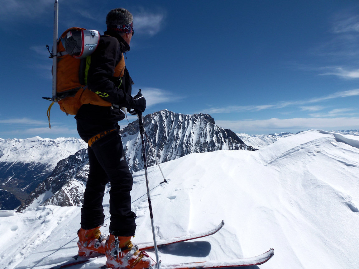 #16 Le sommet : Avec une vue de premier ordre sur la dent Parrachée. Le sommet : Avec une vue de premier ordre sur la dent Parrachée.