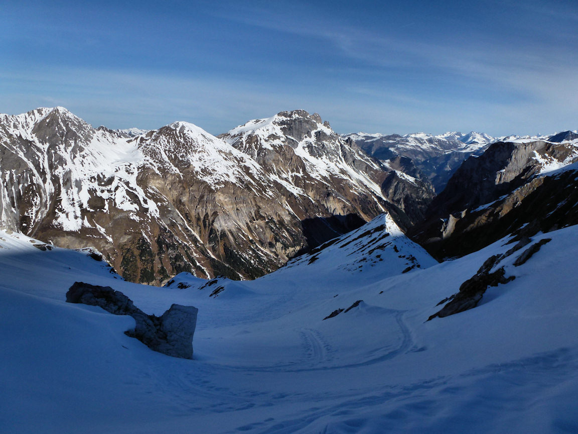 #4 Coup d Coup d'oeil dans le rétro : Le Petit Mont Blanc juste en face.