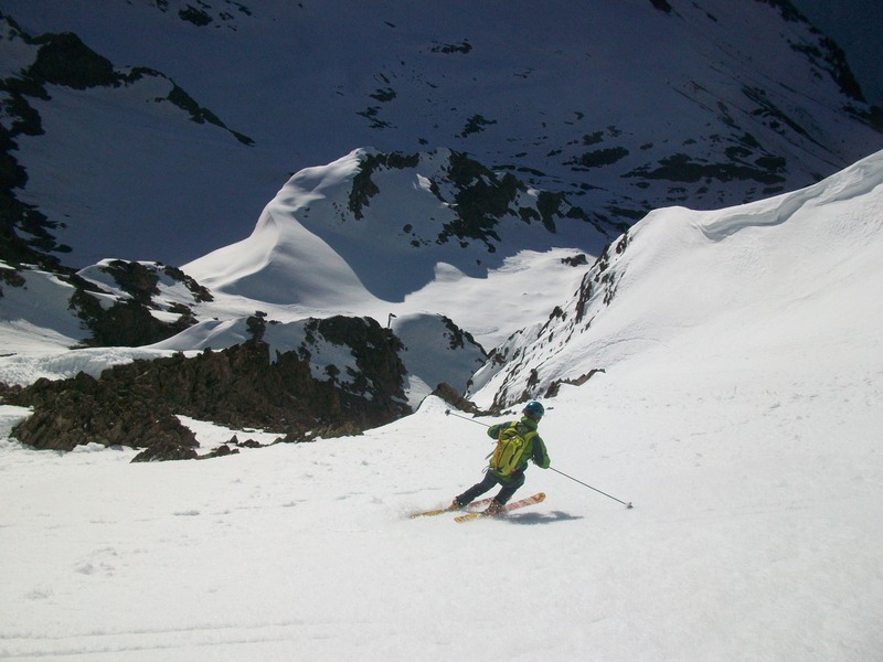 #7 Pic central du Vaccivier : Des lignes fuyantes, une expo assez présente mais une neige parfaite ! Pic central du Vaccivier : Des lignes fuyantes, une expo assez présente mais une neige parfaite !