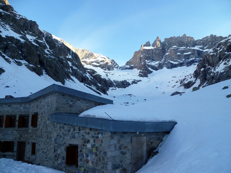 #1 Refuge du Chatelleret : Devant la brèche Refuge du Chatelleret : Devant la brèche