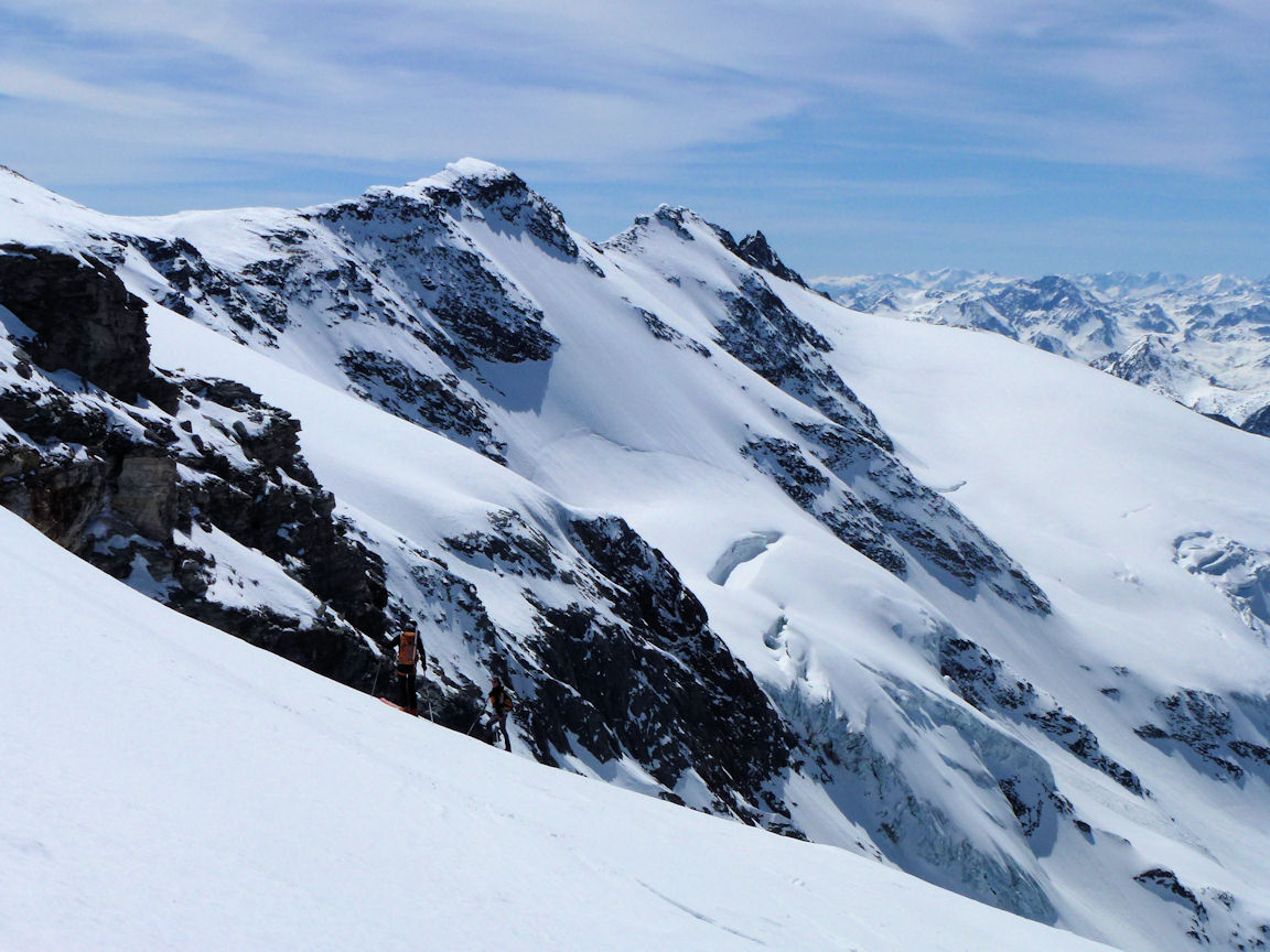 #4 Haut de la face : Une descente mémorable nous attend. Haut de la face : Une descente mémorable nous attend.