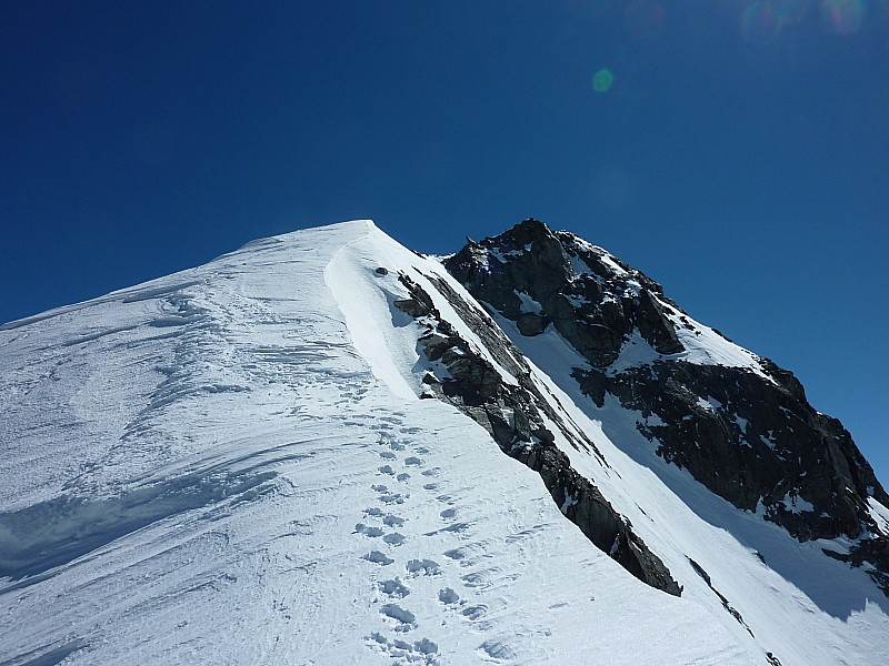#9 sommet du couloir : Le vrai sommet du Vélan, c sommet du couloir : Le vrai sommet du Vélan, c'est par la.