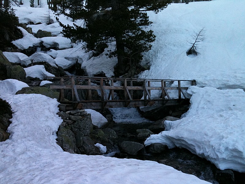#2 Ca passe juste : sur le pont après le col de Salese Ca passe juste : sur le pont après le col de Salese