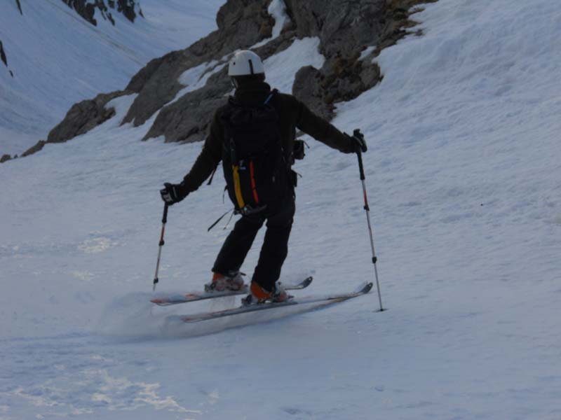 #7 descente : Souvent obligé de faire des virages sautés! descente : Souvent obligé de faire des virages sautés!