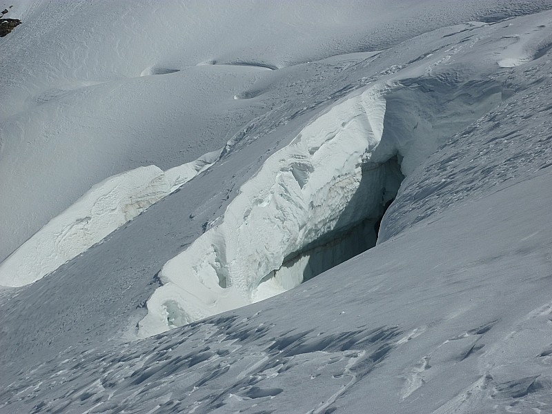 #8 De belles crevsses : Le glacier de la Pilatte a fait beaucoup de victimes (voir au cimetière de St Christophe) De belles crevsses : Le glacier de la Pilatte a fait beaucoup de victimes (voir au cimetière de St Christophe)