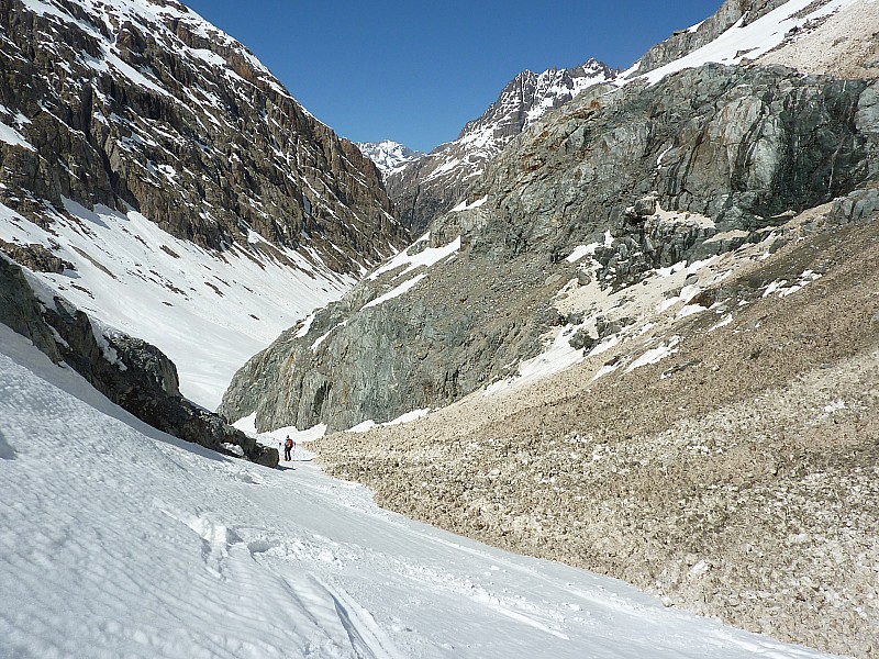 #11 Sur avalanche : Tout ce qui pouvait descendre est en bas Sur avalanche : Tout ce qui pouvait descendre est en bas