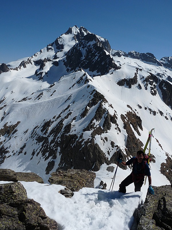 #11 Superbe montée! : En toile de fond le Gélas. Superbe montée! : En toile de fond le Gélas.