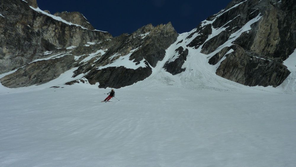 #14 Sous le couloir : encore 700m de moquette nous attendent Sous le couloir : encore 700m de moquette nous attendent