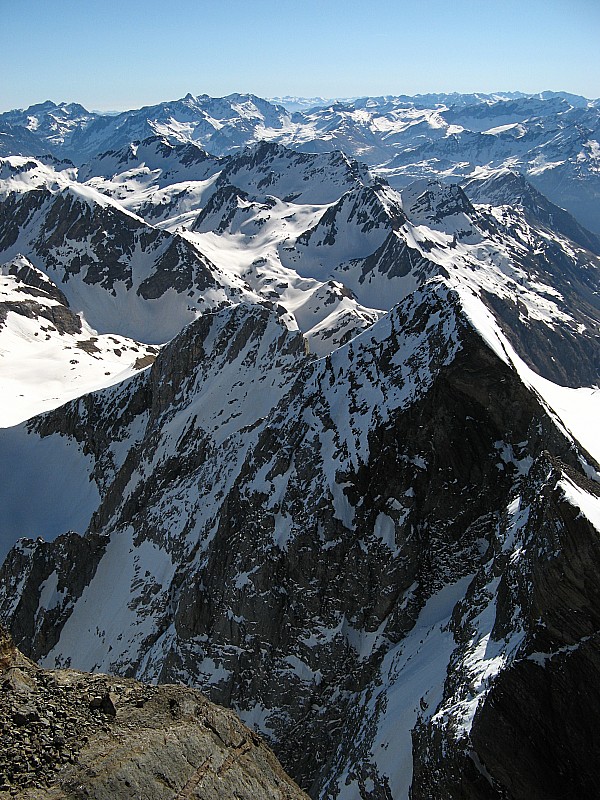 #25 Vue vers le sud est : Vue vers le sud est, la Pointe Chausenque 3204m Vue vers le sud est : Vue vers le sud est, la Pointe Chausenque 3204m