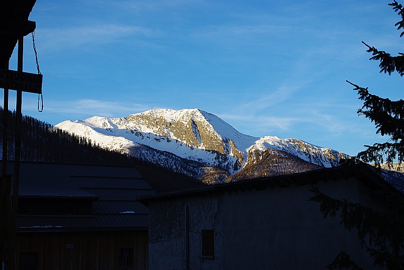 #5 La Lauze : le col à doite, la crête et La Querlaye La Lauze : le col à doite, la crête et La Querlaye