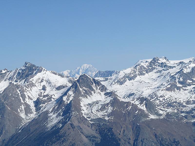 #8 Vers le Mont Blanc : Il est bien toujours là Vers le Mont Blanc : Il est bien toujours là