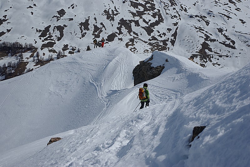#2 Pic Cascavelier : descente par la crête pour les manipes de corde avec le reste du Gp. Pic Cascavelier : descente par la crête pour les manipes de corde avec le reste du Gp.
