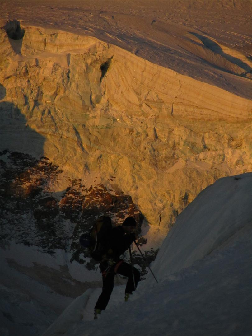 #1 à la montée à 3400 m : devant les séracs de la face nord du Dôme à la montée à 3400 m : devant les séracs de la face nord du Dôme