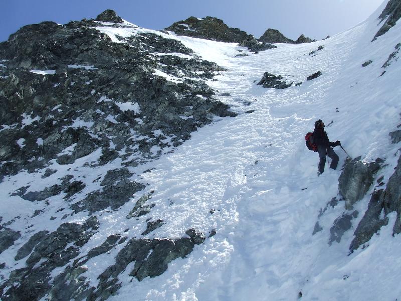 #7 Mont Petit Colon : Sylvain, dans la partie haute du couloir Mont Petit Colon : Sylvain, dans la partie haute du couloir