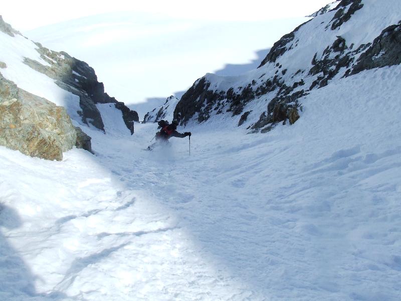 #9 Mont Petit Colon : Sylvain, dans la partie médiane du couloir Mont Petit Colon : Sylvain, dans la partie médiane du couloir