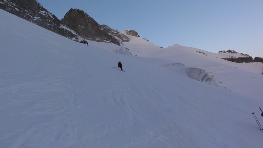 tour de la meije : petite descente sous la face N avant re-peautage