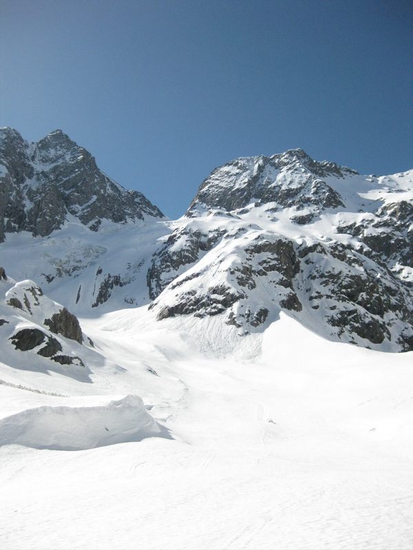 #3 Col du chardon : Vue du col du chardon vers 11h15. Il vaut mieux emprunter l Col du chardon : Vue du col du chardon vers 11h15. Il vaut mieux emprunter l'itinéraire de droite au soleil sur la photo.
