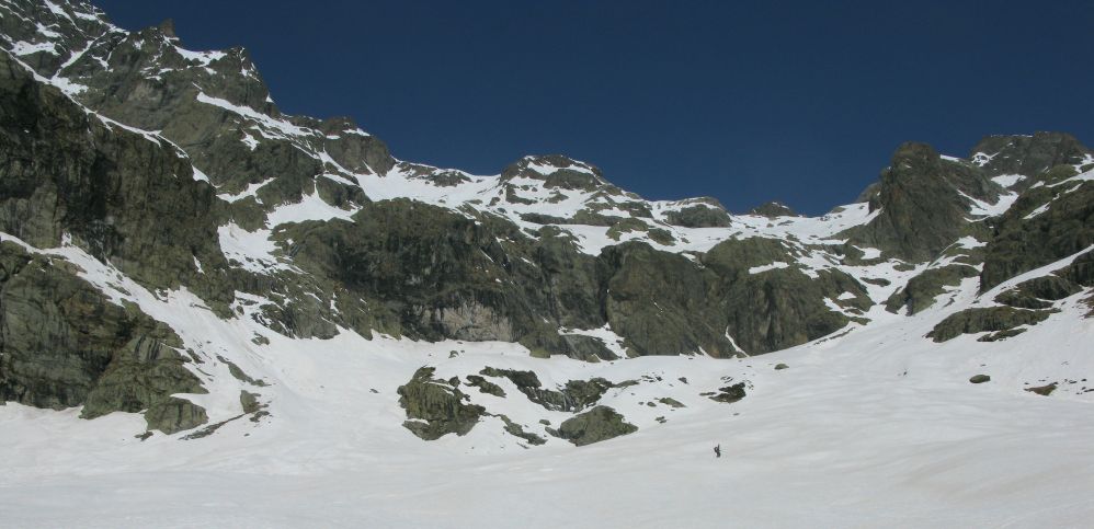 Le cirque : Les deux couloirs jumeaux démarrent à droite