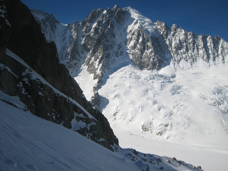 Verte : En montant au Col du Chardonnet, face à la Verte