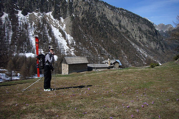 #7 Arrivée au village. Arrivée au village.