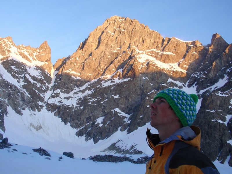 #4 JB, son bonnet et les Ecrins : tout est dans le contraste des couleurs! JB, son bonnet et les Ecrins : tout est dans le contraste des couleurs!