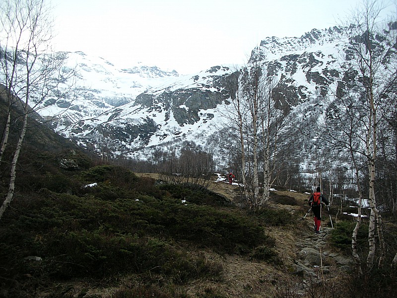 #2 Passage de Rosoire : Portage en sortie de bois au dessus de Montaimont Passage de Rosoire : Portage en sortie de bois au dessus de Montaimont